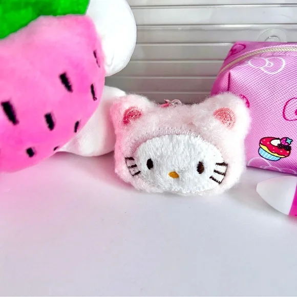 🍓(HK319) Hello Kitty Adorable 6-Piece Strawberry Bundle! - Picture 13 of 14